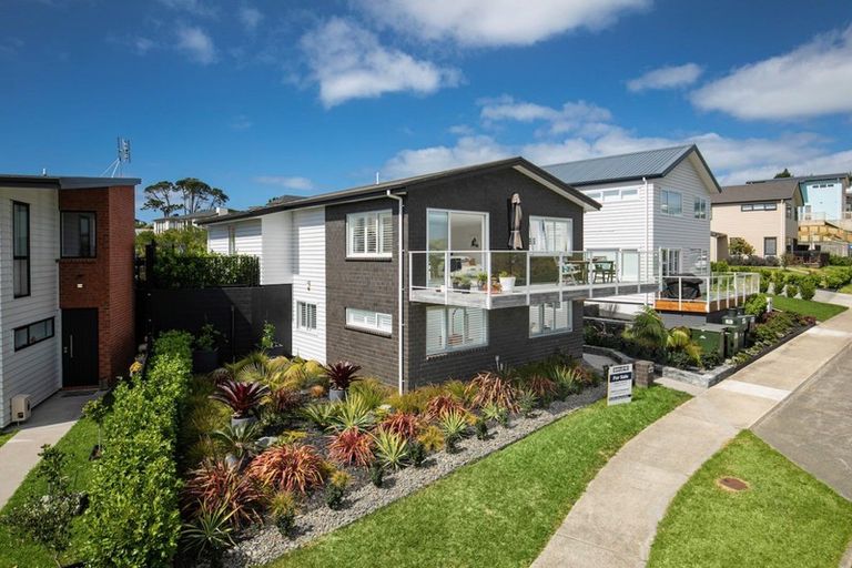 Photo of property in 73a Pinecrest Drive, Gulf Harbour, Whangaparaoa, 0930