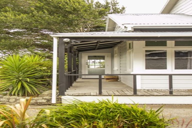 Photo of property in 12 Wallace Street, Featherston, 5710