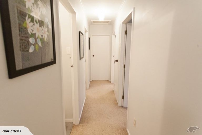 Photo of property in 24 Percy Dyett Drive, Karori, Wellington, 6012