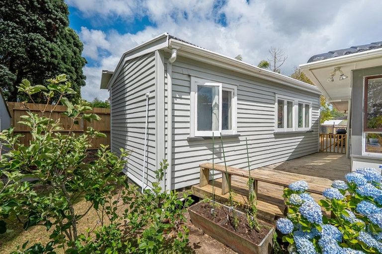 Photo of property in 4 Spinella Drive, Bayview, Auckland, 0629