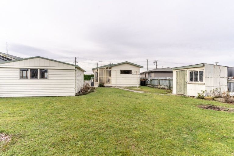 Photo of property in 12 Mackenzie Street, Winton, 9720