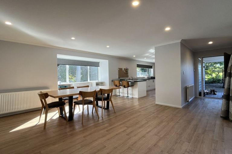 Photo of property in 10 Surrey Crescent, Hokowhitu, Palmerston North, 4410