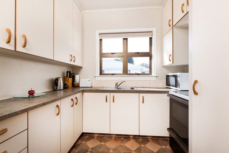 Photo of property in 7 Moulton Street, Moturoa, New Plymouth, 4310