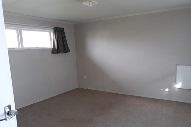Photo of property in 6 Somerset Crescent, Highbury, Palmerston North, 4412