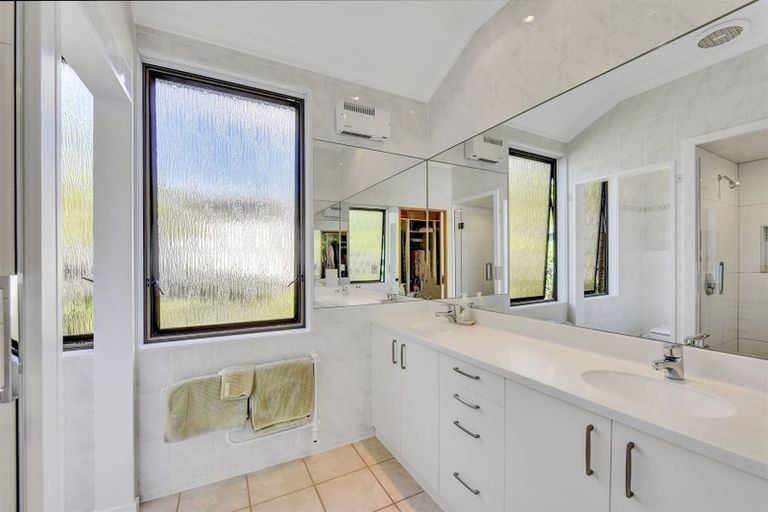 Photo of property in 11 Richardson Street, Britannia Heights, Nelson, 7010