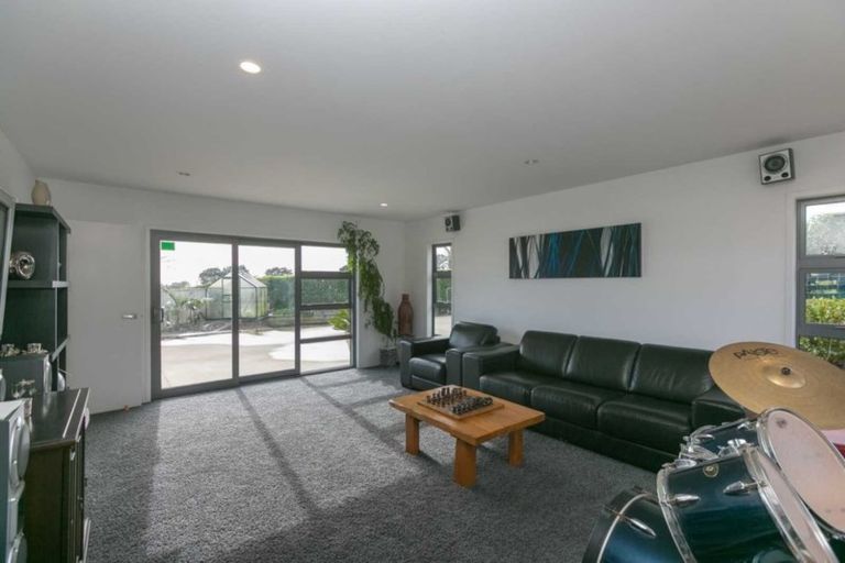 Photo of property in 112 Ackworth Road, Lepperton, New Plymouth, 4373
