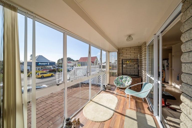 Photo of property in 496-498 Devon Street East, Strandon, New Plymouth, 4312
