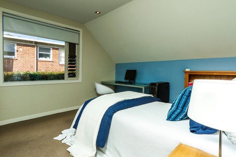 Photo of property in 6 Brighton Terrace, Murrays Bay, Auckland, 0630