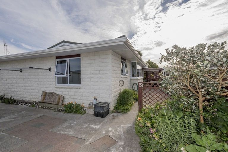 Photo of property in 8a Alexander Place, Otaki, 5512
