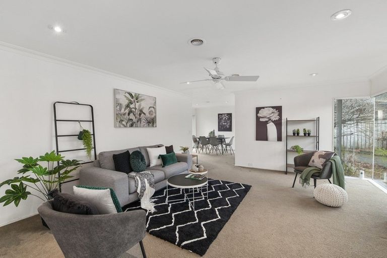 Photo of property in 32 Easton Way, Levin, 5510