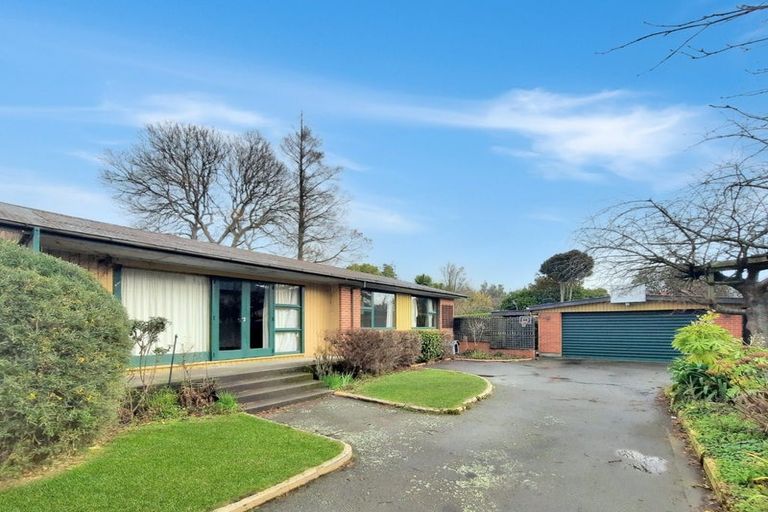 Photo of property in 5 Withells Road, Avonhead, Christchurch, 8042