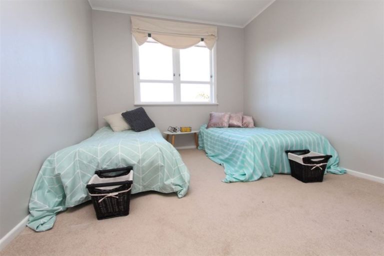 Photo of property in 31 Sunnyview Drive, Brown Owl, Upper Hutt, 5018
