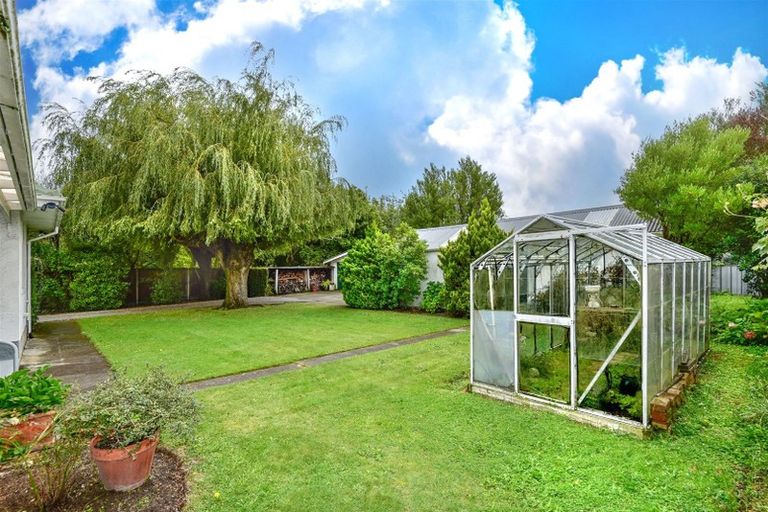 Photo of property in 136 Maidstone Road, Ilam, Christchurch, 8041