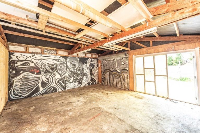 Photo of property in 19 Tongariro Street, Castlecliff, Whanganui, 4501