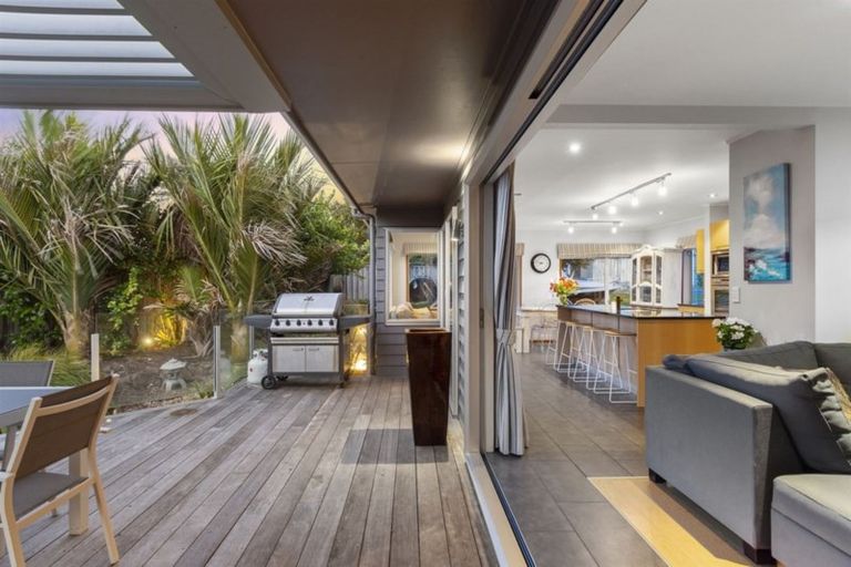 Photo of property in 21 Mcdonnell Street, Omokoroa, 3114