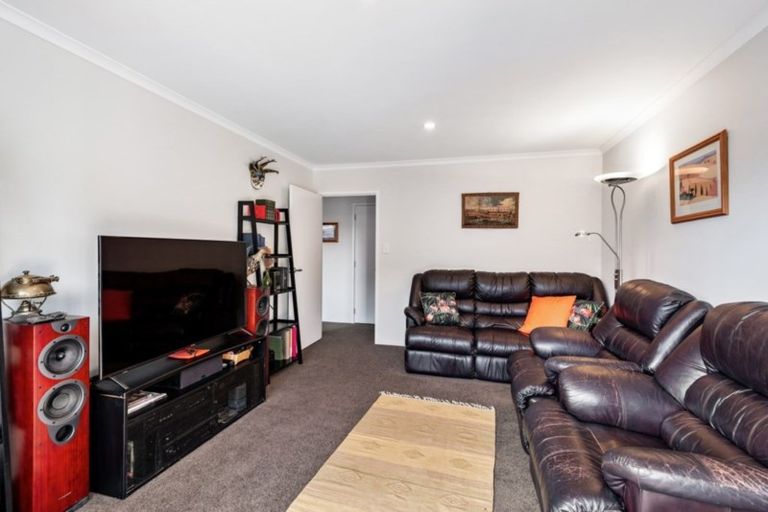 Photo of property in 36 Luxembourg Crescent, Halswell, Christchurch, 8025