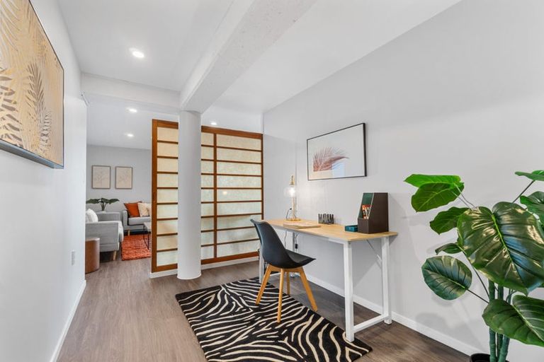 Photo of property in 27 High Road, Glenfield, Auckland, 0629