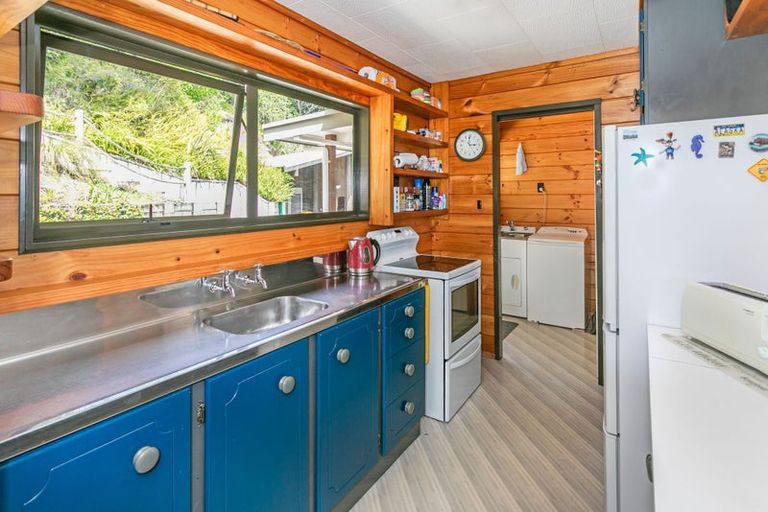 Photo of property in 11 Puriri Road, Te Kouma, Coromandel, 3581