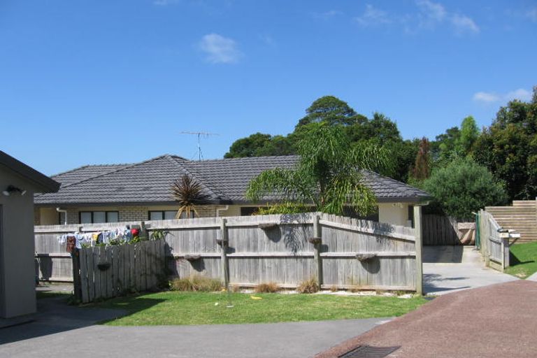 Photo of property in 8a Ashley Avenue, Long Bay, Auckland, 0630
