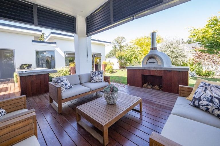 Photo of property in 12 Kelburn Place, Tinwald, Ashburton, 7700