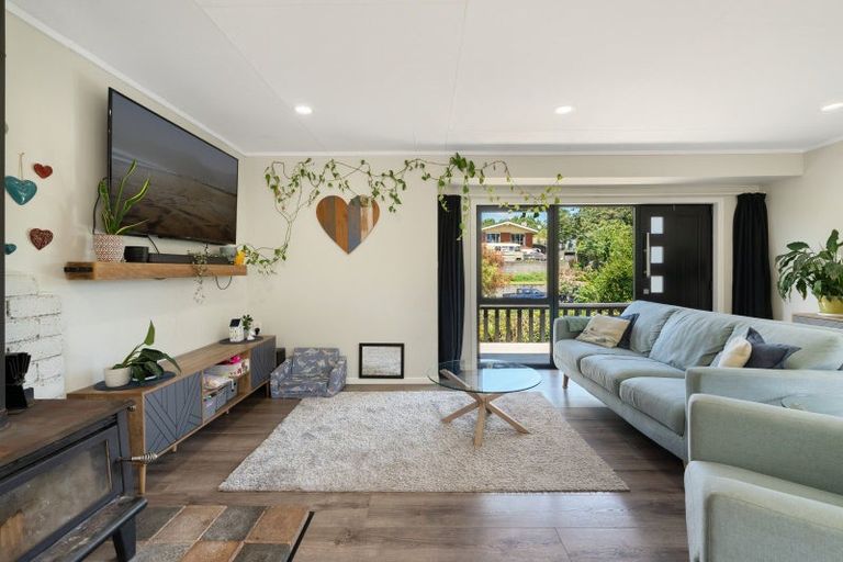 Photo of property in 15 Milsom Place, Te Puke, 3119