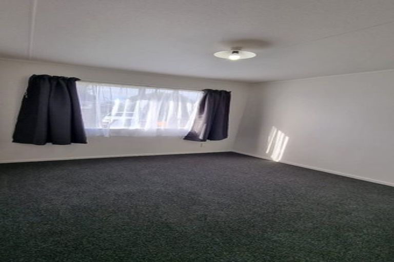 Photo of property in 1/5 Hatherley Place, Clendon Park, Auckland, 2103