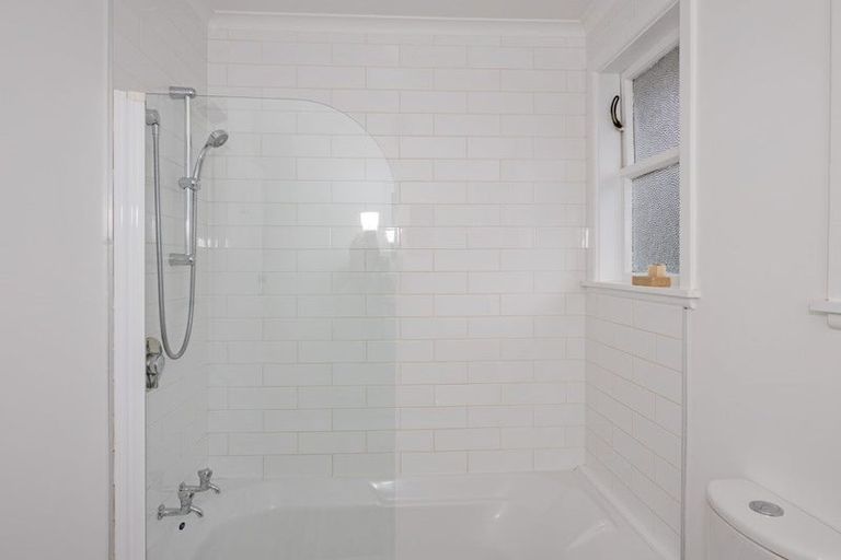 Photo of property in 61 Tamar Street, South Hill, Oamaru, 9400