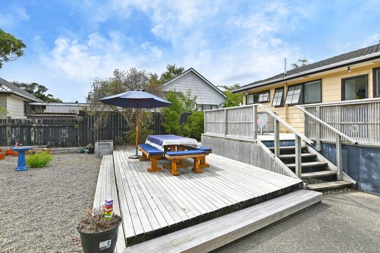 Photo of property in 77 Gemstone Drive, Birchville, Upper Hutt, 5018