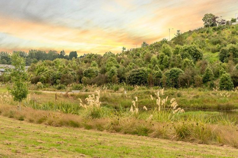 Photo of property in 68 Pakanga Grove, Pyes Pa, Tauranga, 3112