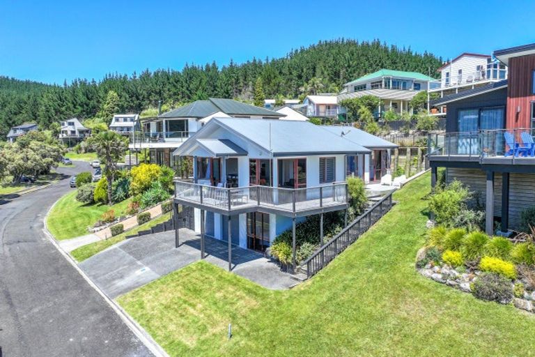 Photo of property in 208 Russell Bruce Place, Onemana, Whangamata, 3691