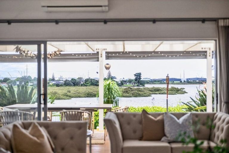 Photo of property in 48 Aurea Avenue, Pakuranga, Auckland, 2010