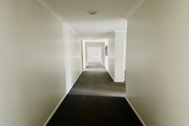 Photo of property in 18 Castellina Drive, Karaka, Papakura, 2113