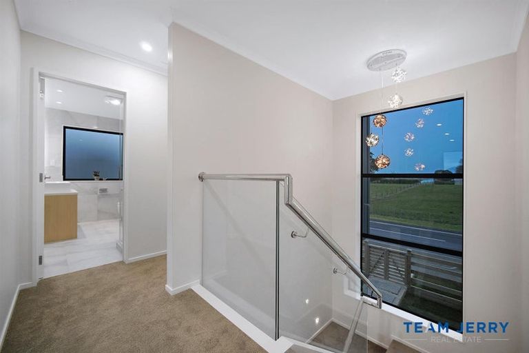 Photo of property in 83 Clarks Beach Road, Clarks Beach, 2122