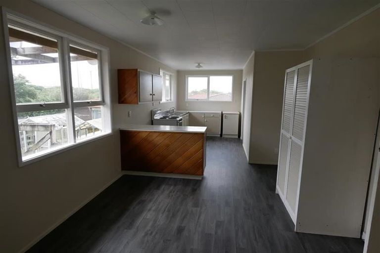 Photo of property in 96 Crawford Avenue, Mangere Bridge, Auckland, 2022