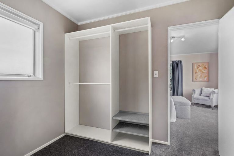 Photo of property in 100 Larsen Crescent, Tawa, Wellington, 5028