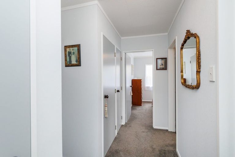 Photo of property in 58a Geraldine Crescent, Cloverlea, Palmerston North, 4412