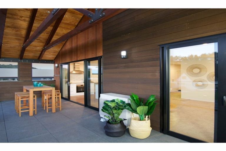 Photo of property in 5/1079 Kaipara Coast Highway, Kaukapakapa, 0873