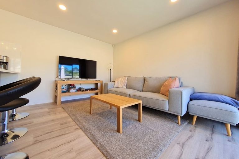 Photo of property in 117 Karepiro Drive, Stanmore Bay, Whangaparaoa, 0932