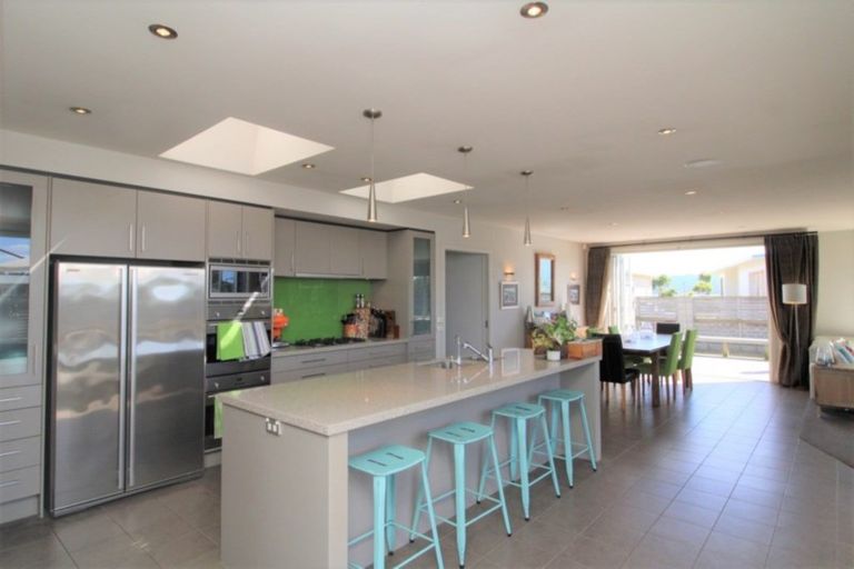 Photo of property in 128 Harbour Drive, Matarangi, Whitianga, 3592