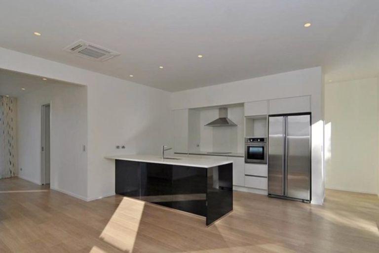 Photo of property in 98 Awa Road, Seatoun, Wellington, 6022