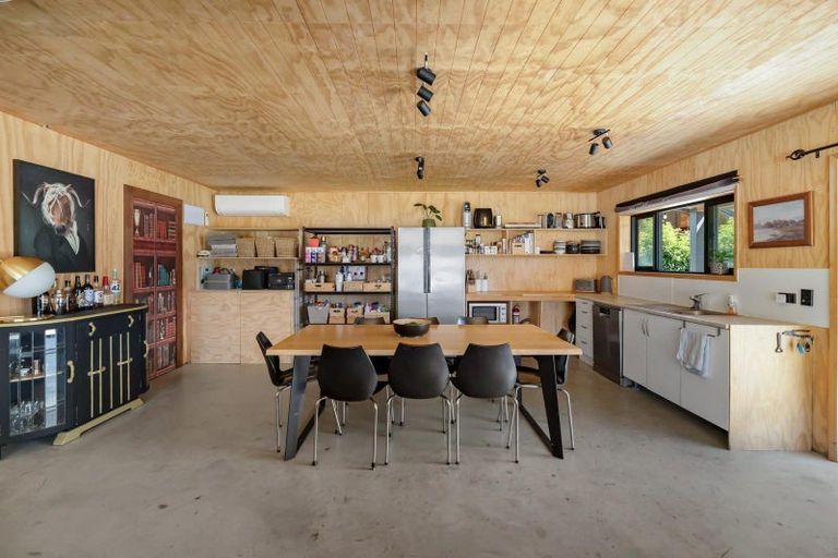 Photo of property in 16 Lochburn Avenue, Glenorchy, 9372