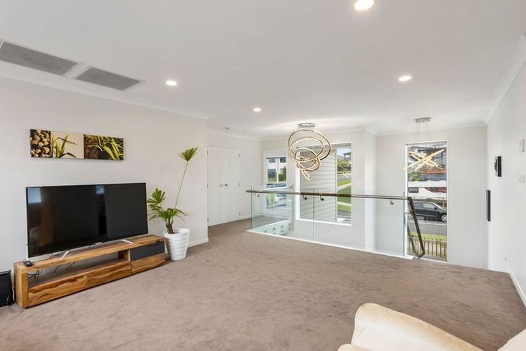 Photo of property in 2 Arriere Lane, Silverdale, 0932