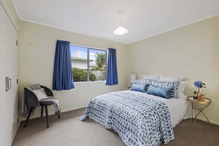 Photo of property in 2 Gordon Street, Avalon, Lower Hutt, 5011