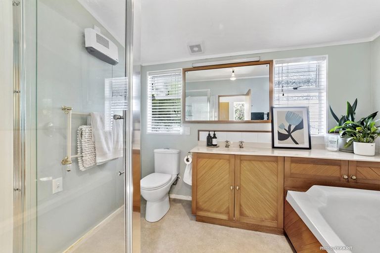 Photo of property in 51 Silverstream Road, Crofton Downs, Wellington, 6035