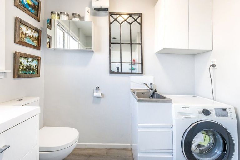 Photo of property in 3/7a Curletts Road, Sockburn, Christchurch, 8042