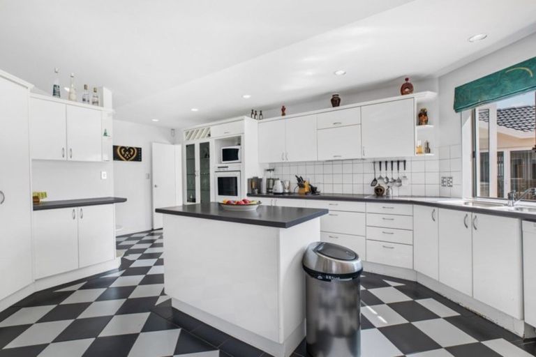 Photo of property in 8 Glenross Drive, Wattle Downs, Auckland, 2103