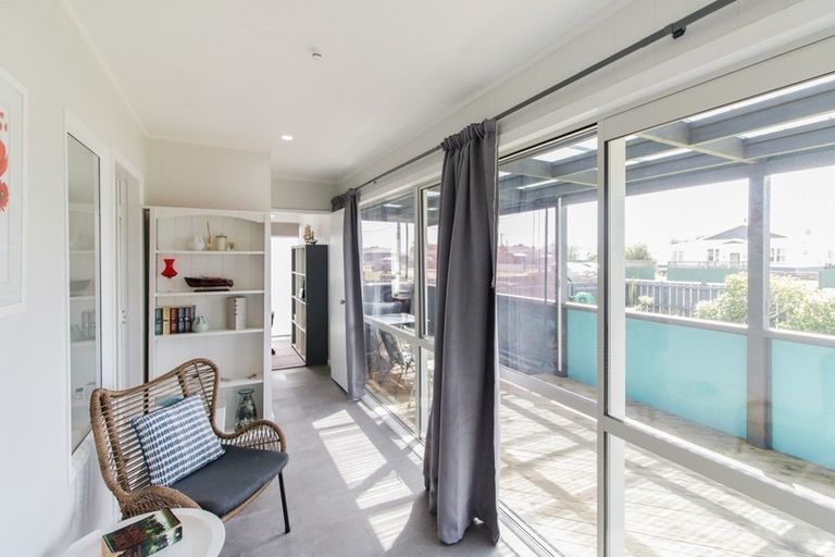 Photo of property in 16 Linklater Avenue, Foxton Beach, Foxton, 4815