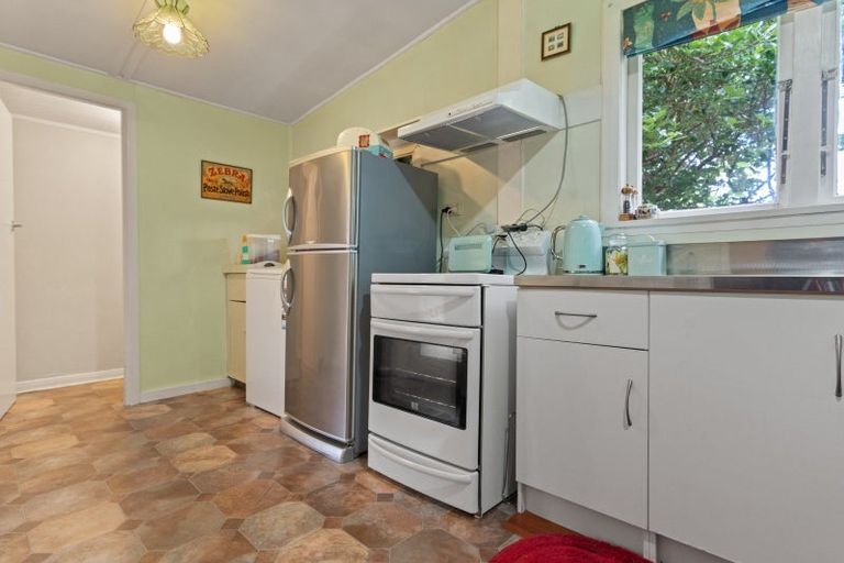 Photo of property in 76 Revans Street, Featherston, 5710