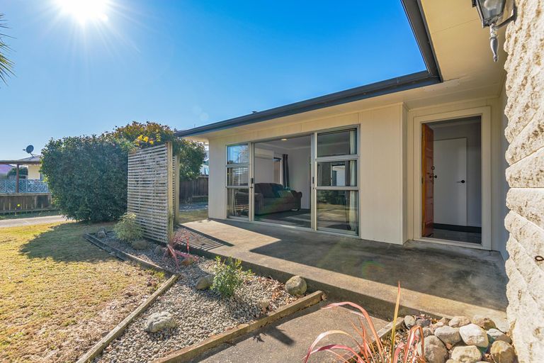 Photo of property in 8 Chelmarsh Place, Highbury, Palmerston North, 4412
