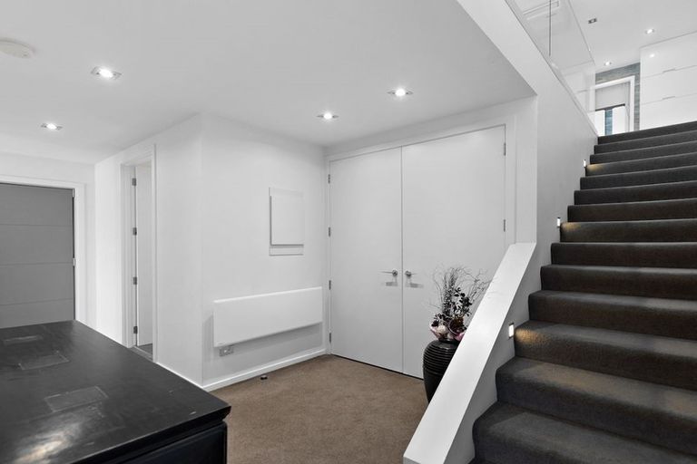 Photo of property in 6 Chandler Lane, Fernhill, Queenstown, 9300